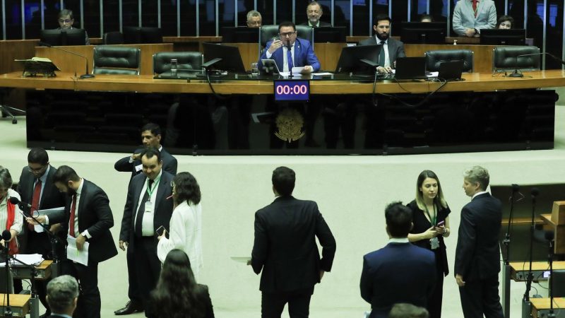 Câmara aprova flexibilização de regras de licitação em caso calamidade