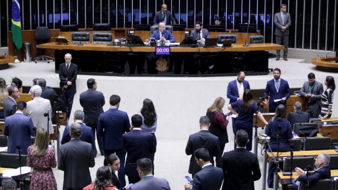 Câmara aprova urgência para reoneração da folha a partir de 2025