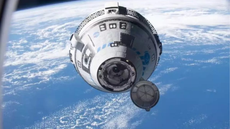 Cápsula de astronautas que ficaram ‘presos’ no espaço pousa em deserto