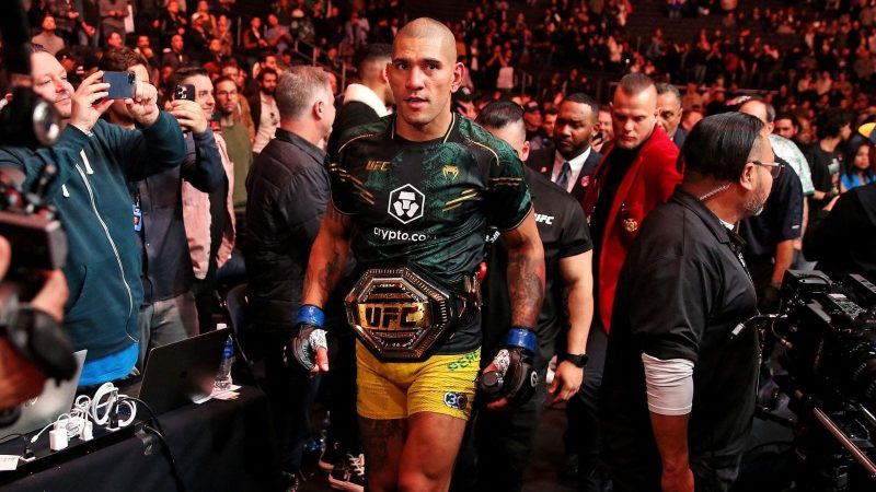 Dana White dá aval para Alex Poatan ir para o peso médio: “É um bom problema”