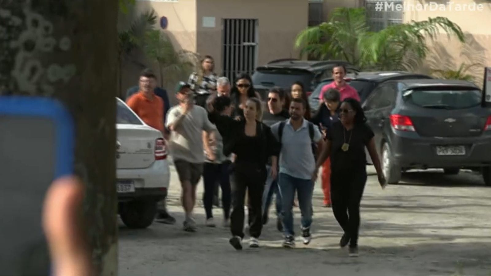 Deolane Bezerra pode voltar para a cadeia após descumprir medidas cautelares