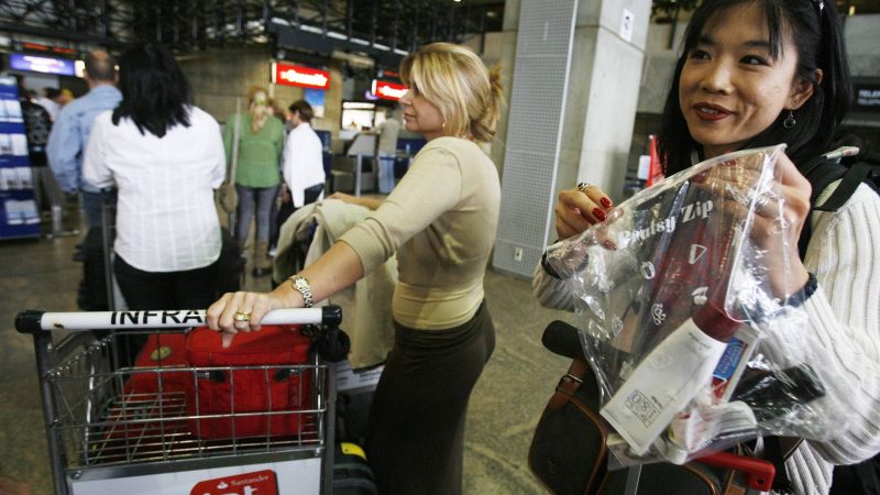 Europa: aeroporto volta a limitar líquido na mala de mão – 02/09/2024 – Mercado