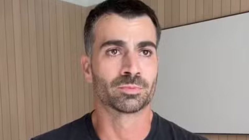Ex-bbb Rodrigão chora ao revelar resultado de biópsia após retirada de tumor