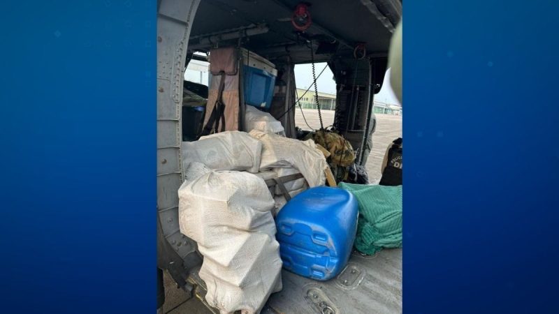 FAB intercepta aeronave vindo da Venezuela com 240 kg de drogas
