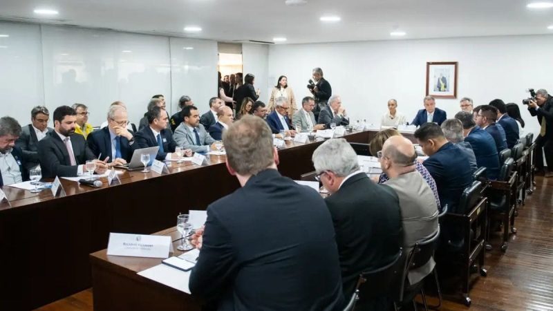 Governo destinará mais recursos contra queimadas, diz Casa Civil