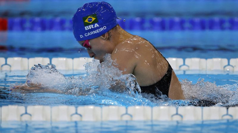 Irmãs gêmeas vibram com prata e bronze na natação – 02/09/2024 – Esporte