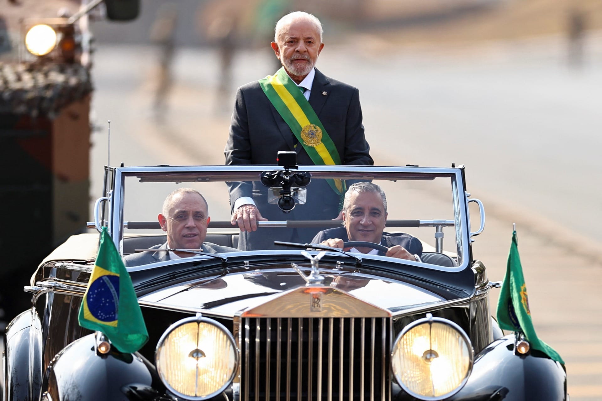 Lula participa do desfile de 7 de Setembro com autoridades dos Três Poderes