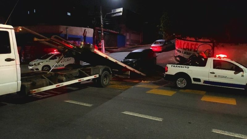 Motorista reage a assalto e atropela suspeitos na Grande SP; um morreu