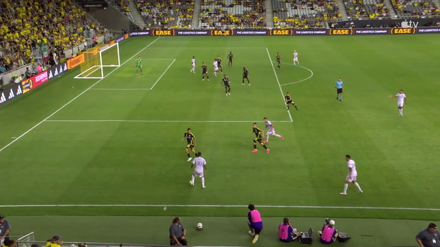 Muriel marca em chute de fora da área contra o Columbus
