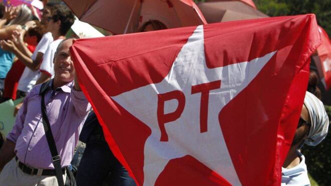 PT chama Campos Neto de bolsonarista e critica aumento da Selic