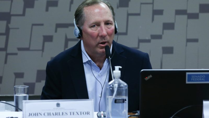 Procuradoria do STJD denuncia John Textor; suspensão pode ser de 810 dias