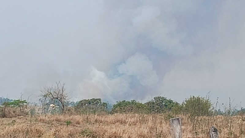 Queimada atinge outra área próxima ao Inpe, em Cachoeira Paulista