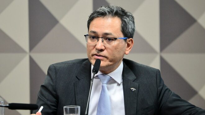 Receita critica isenção do Imposto de Renda para prêmios até R$ 2.640 nas bets