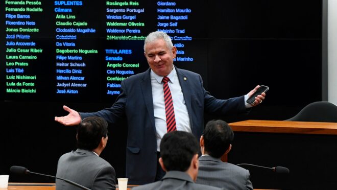Relator diz ser “inconcebível” aumentar impostos para fechar Orçamento de 2025