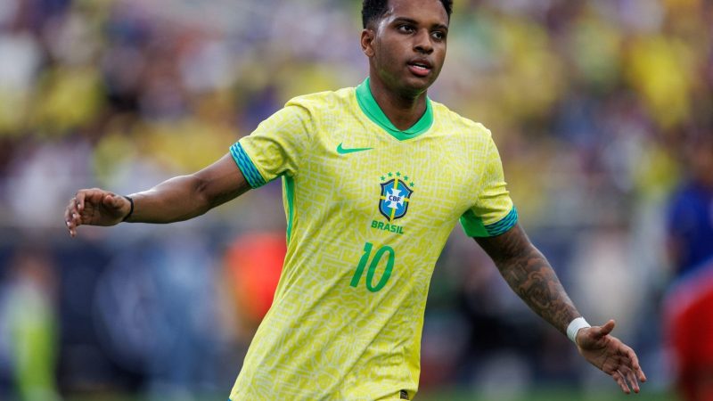 Rodrygo destaca vitória, mas reconhece jogo abaixo do Brasil: “Vamos melhorar”