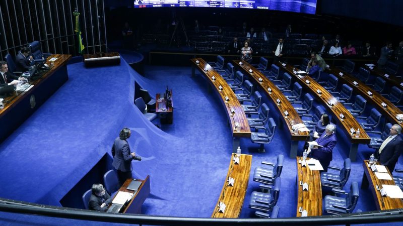 Senado aprova projeto que prevê a criação do programa Acredita