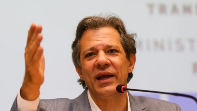 Setores da economia ficaram de “mau humor” com ajuste fiscal, diz Haddad