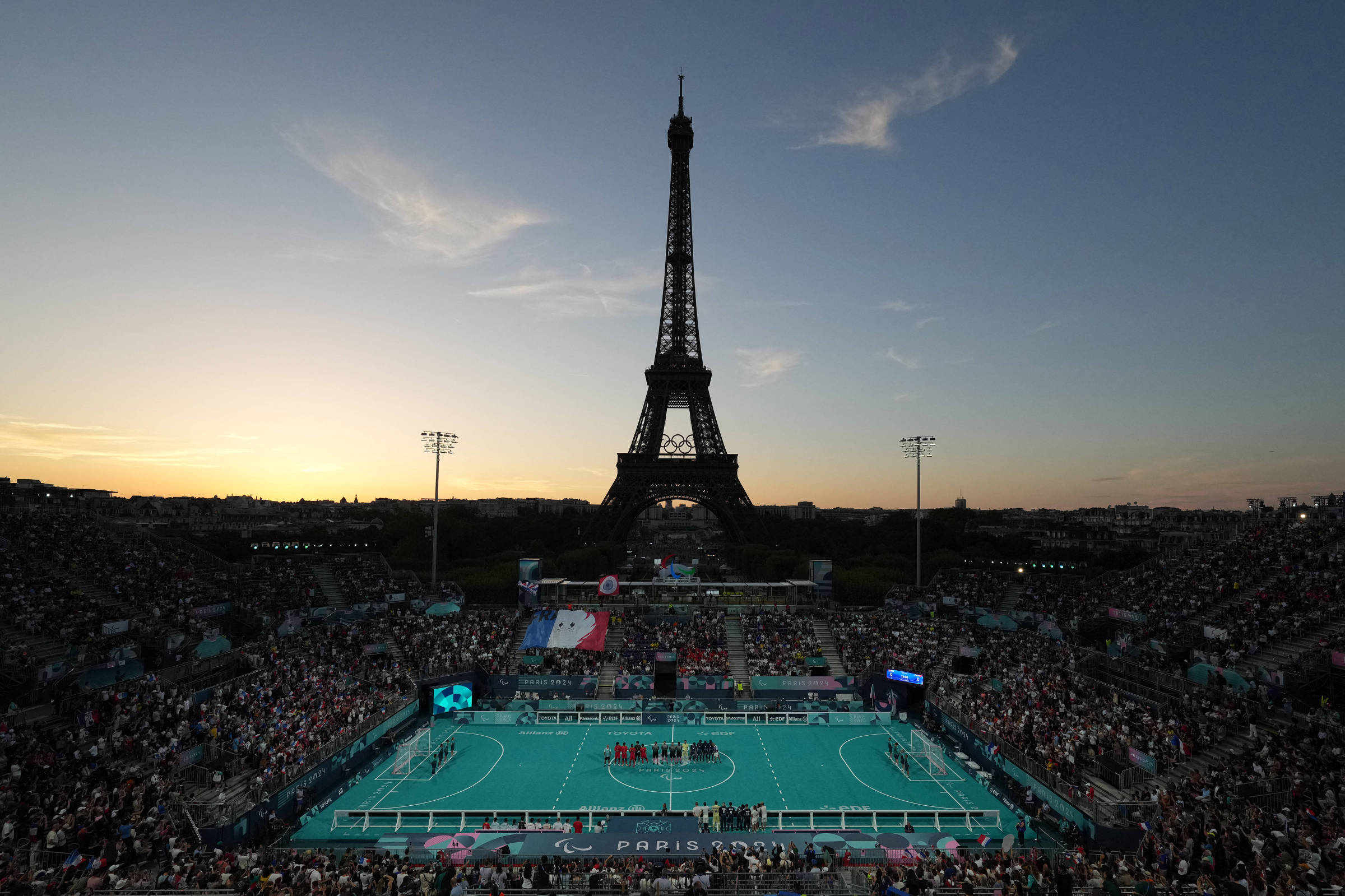Torre Eiffel volta a ser protagonista dos Jogos – 03/09/2024 – Esporte