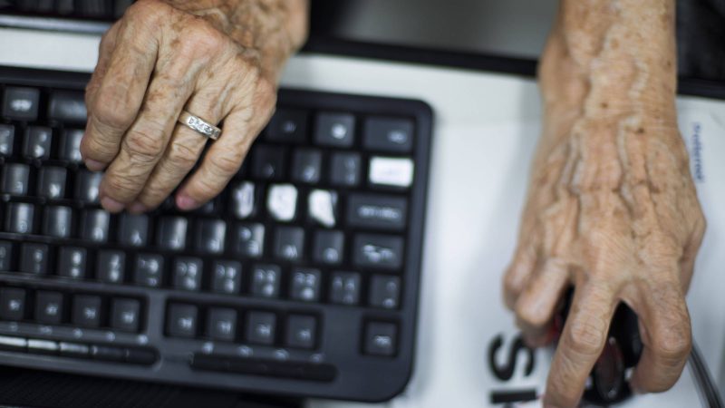 Veja os 10 golpes mais comuns aplicados contra idosos – 05/09/2024 – Tec