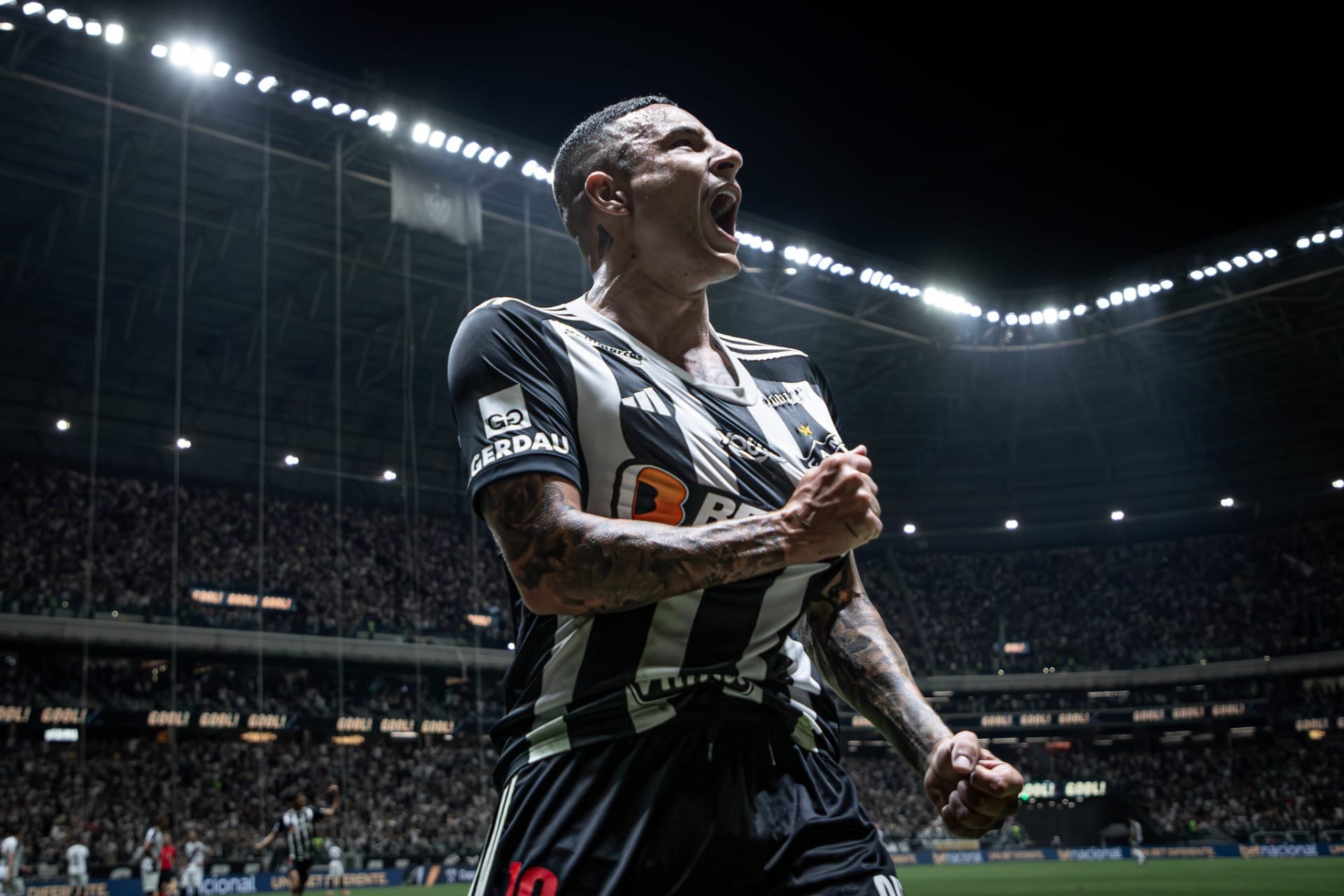 Autor de gol, Arana diz que saiu do jogo por problema muscular: "Não dá para forçar"