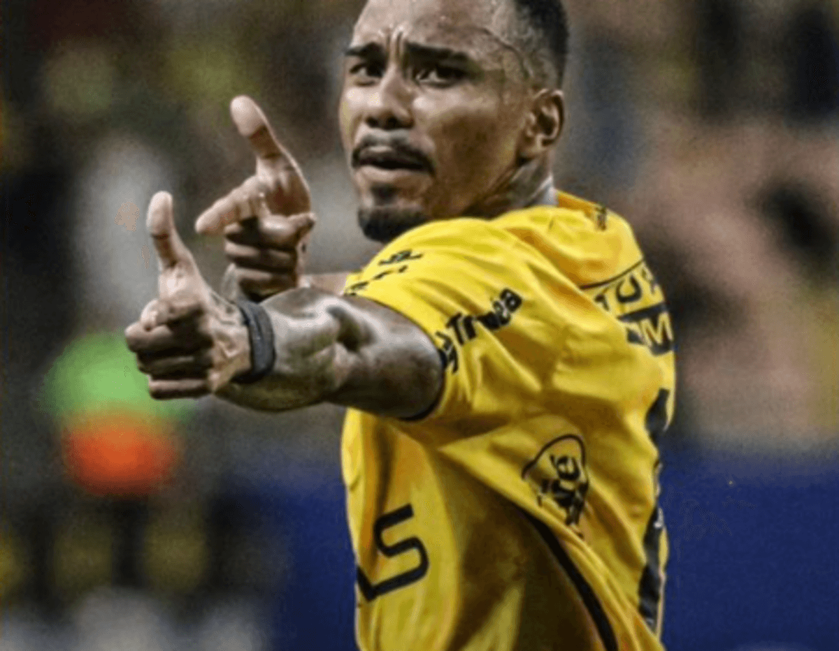 Autor de golaço decisivo teve febre e não comeu antes de jogo do Amazonas