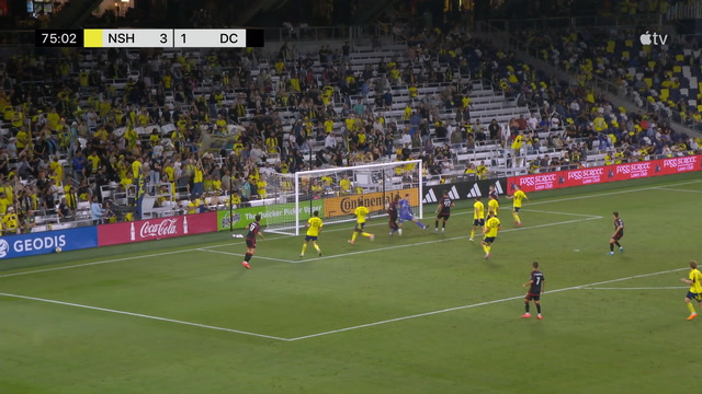 Benteke fica perto da chuteira de ouro da MLS com 22º gol da temporada