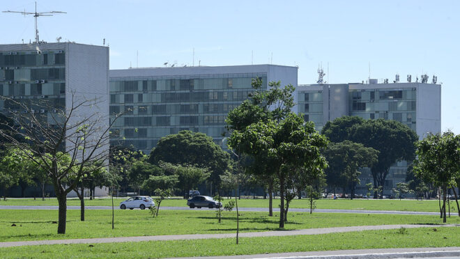 CNC defende reforma administrativa para frear dívida pública