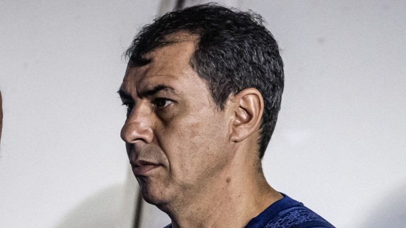 Carille afirma que campanha do Santos não decepciona: “Torcedores me apoiam”