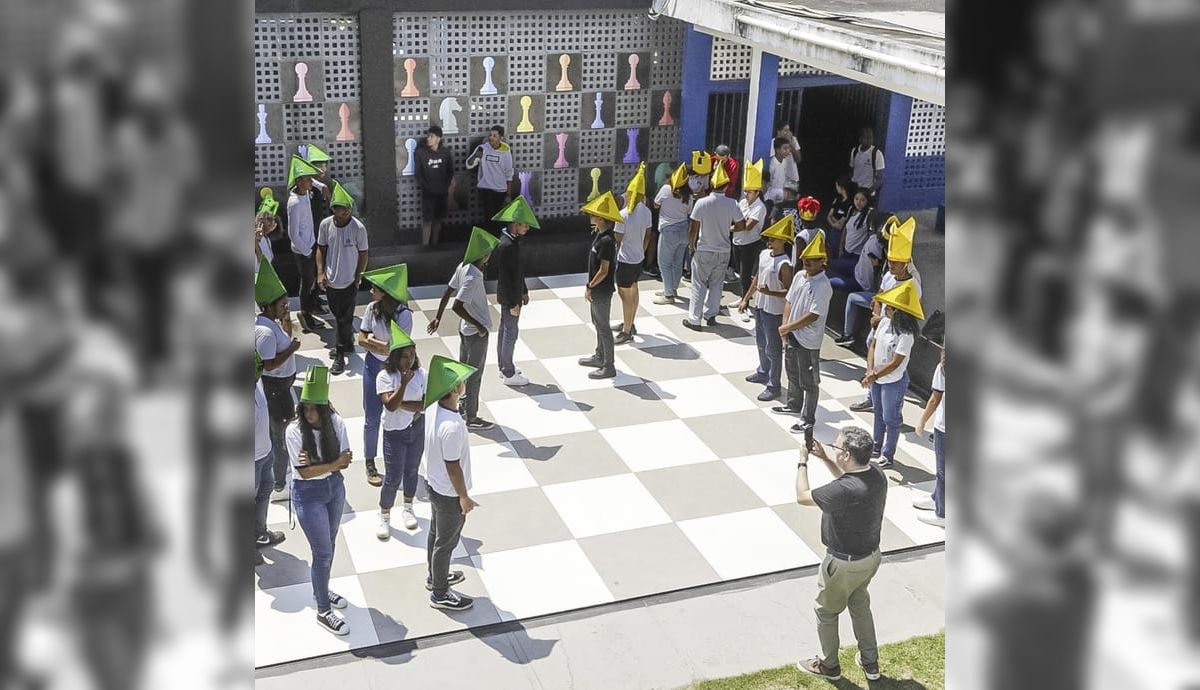 Colégio Estadual Vicente Jannuzzi realiza disputa de xadrez humano nesta quarta