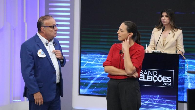 Debate na Band em Natal é marcado por troca de acusações sobre Fake News e compra de votos