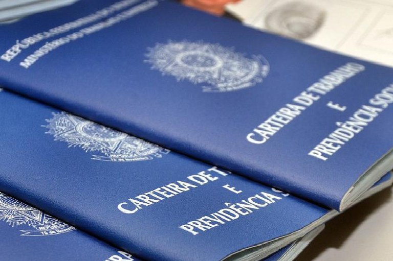 Nesta segunda-feira, 11, o Emprega Paulínia (EP), programa da Prefeitura de Paulínia, que faz a ponte entre as empresas, indústrias e comércios locais e os munícipes desempregados, está com 169 postos de trabalho. – Jornal Aqui Paulínia