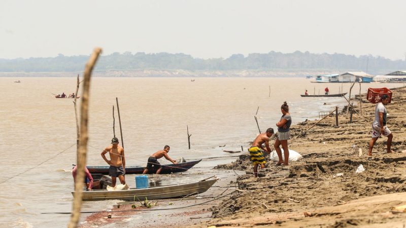 Governo concede auxílio a pescadores afetados por seca na Região Norte