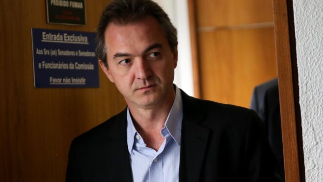 Grupo J&F, dos irmãos Batista, assina transferência da AM Energia