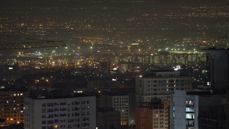 Irã analisa retaliação a Israel após mísseis israelenses atingirem a capital iraniana