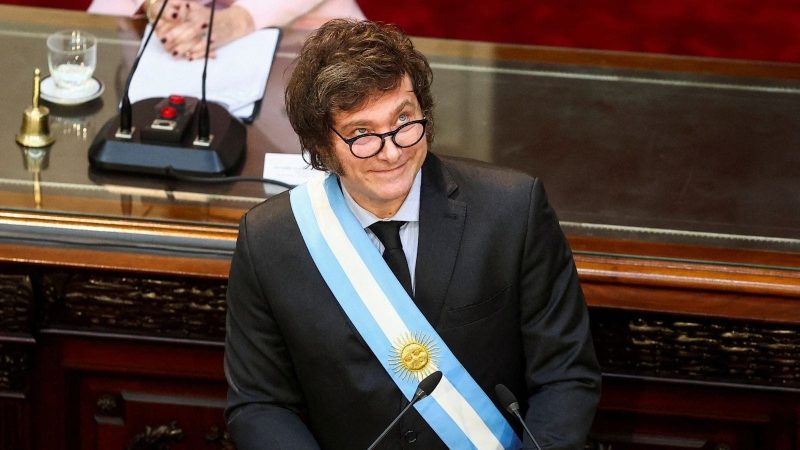 Javier Milei envia carta para Lula confirmando vinda ao G20, no Rio