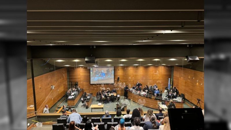 Julgamento de acusados pelas mortes de Marielle e Anderson vai ser retomado nesta quinta