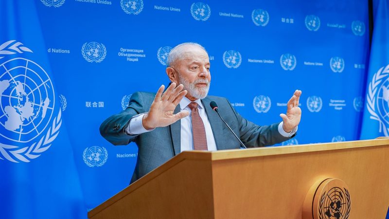 Lula cancela viagem que faria à Rússia por orientação médica