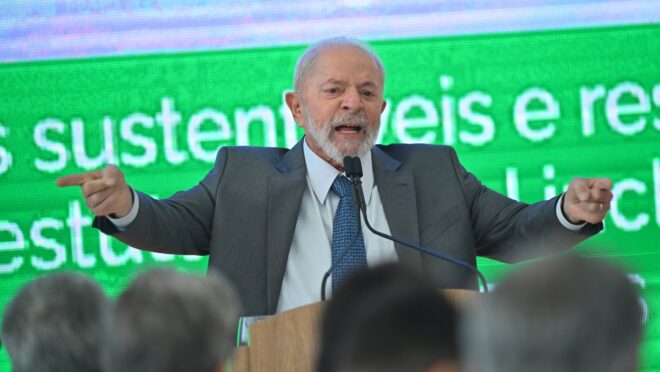 Lula sanciona lei que altera misturas