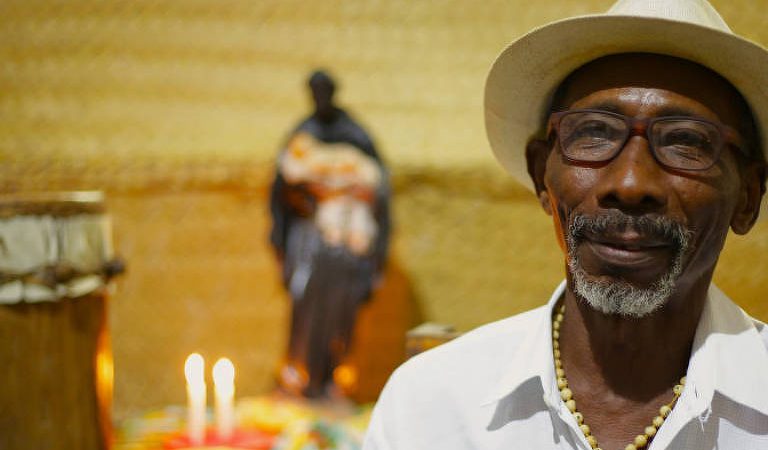 Mestre Amaral lidera tambor de crioula em São Luís – 16/10/2024 – Guia Negro