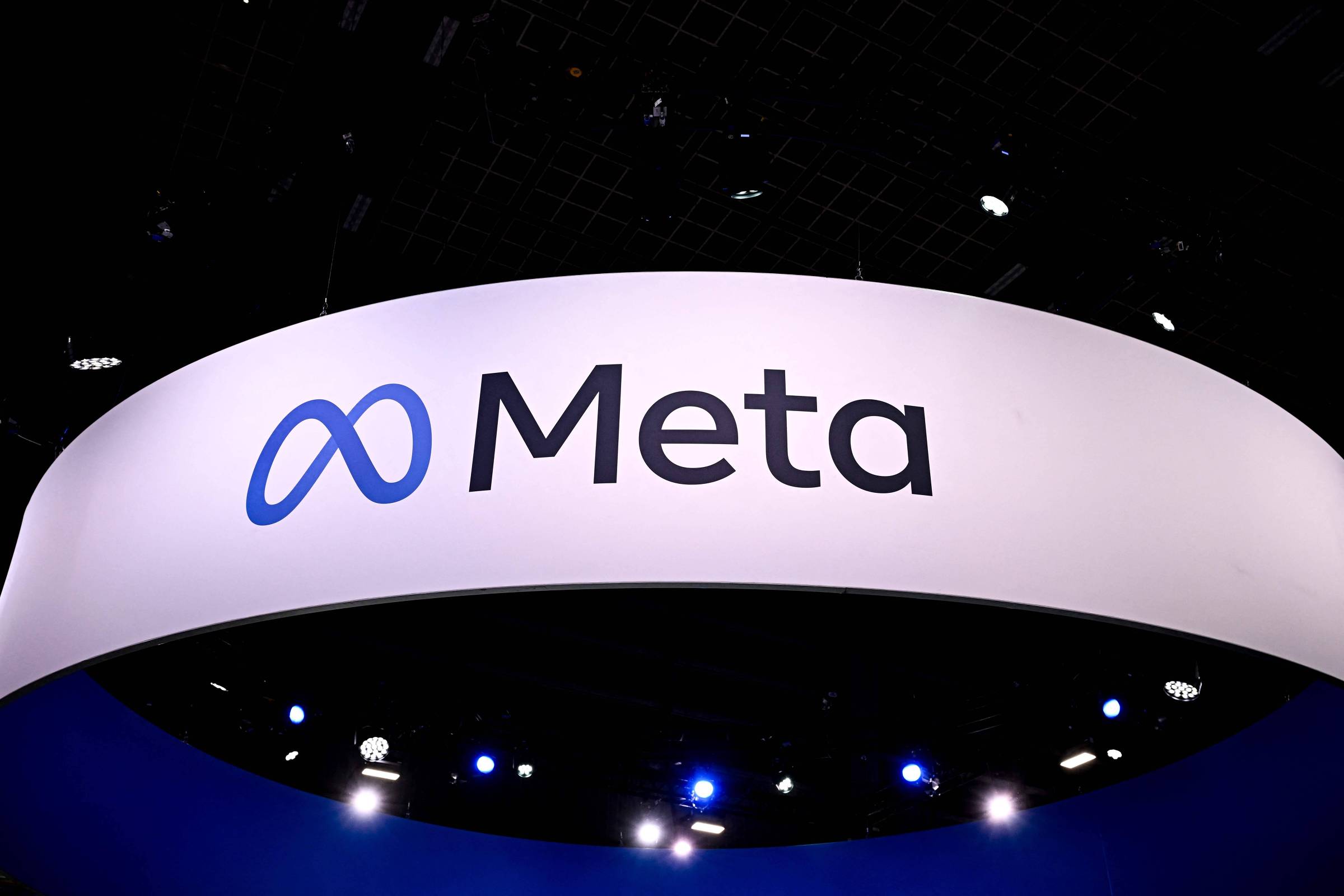 Meta é acusada de confundir usuários com ‘código aberto’ – 17/10/2024 – Mercado
