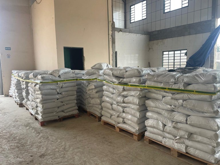 Operação do Mapa fecha fábrica clandestina de fertilizantes em São Paulo