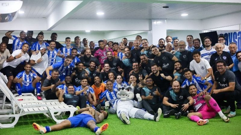 Paysandu bate Chapecoense mesmo com expulsão; assista aos melhores momentos
