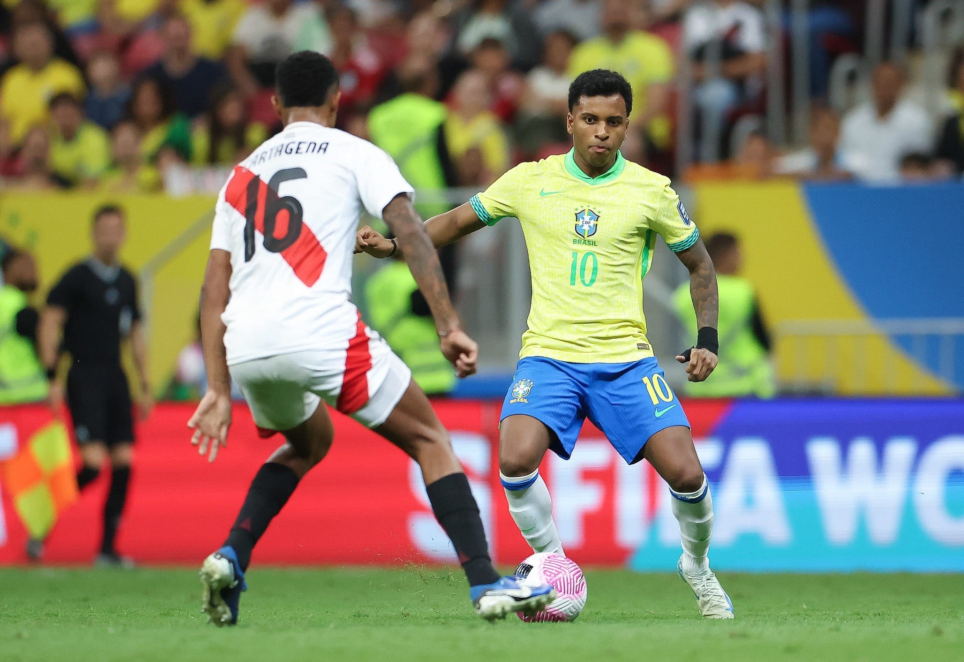 Peru lamenta ‘erros muito bobos’ em derrota por 4 a 0 para o Brasil