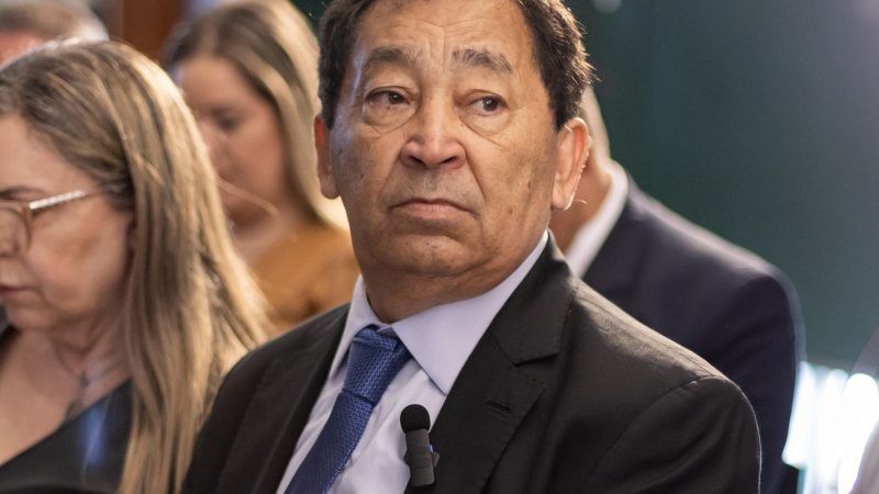 Polícia detém suspeito de atirar em prefeito de Taboão da Serra