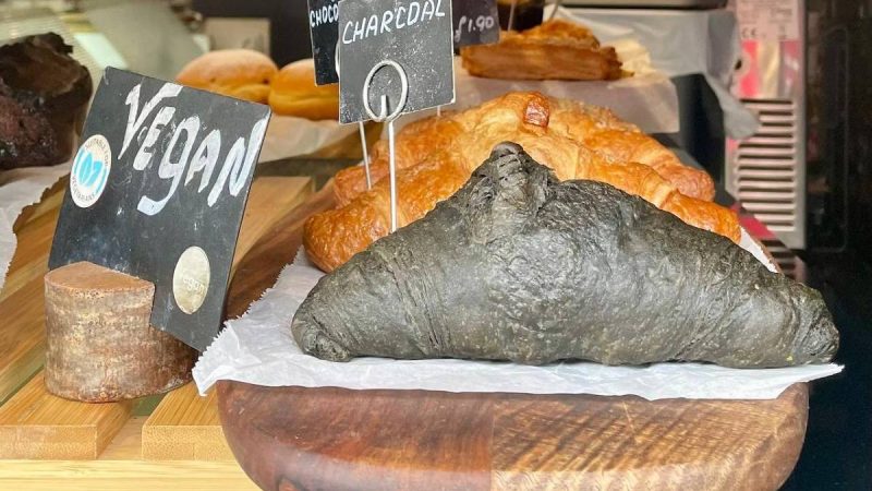 Por que as pessoas insistem em comer carvão?