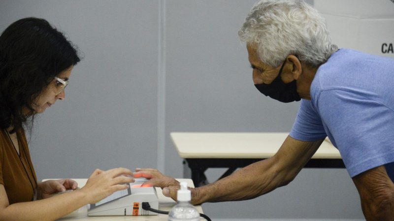 Prioridade em filas a seções adaptadas levam acessibilidade à votação