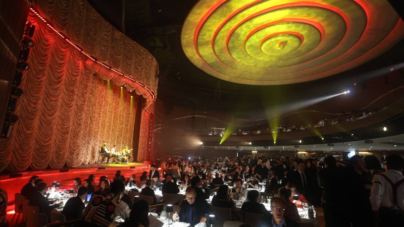 Roxy, antigo cinema de rua em Copacabana, reabre com ‘dinner show’ que viaja pela cultura brasileira – 19/10/2024 – Turismo