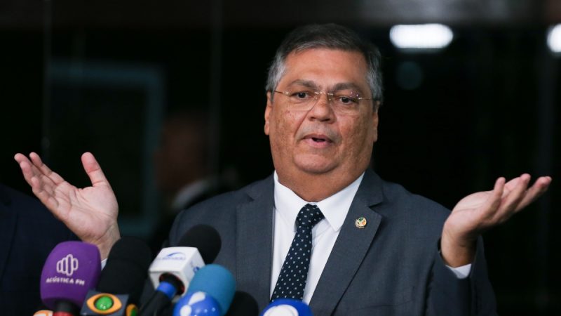 STF aguarda Congresso dar transparência para liberar emendas, diz Dino