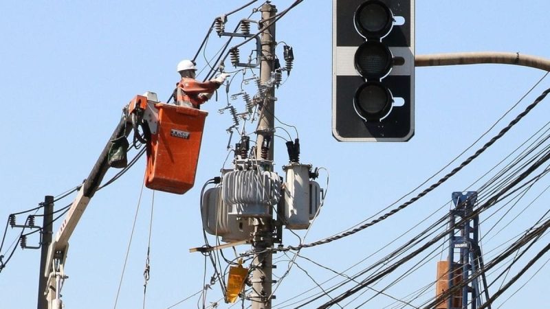 São Paulo volta a registrar queda de energia elétrica após novas chuvas