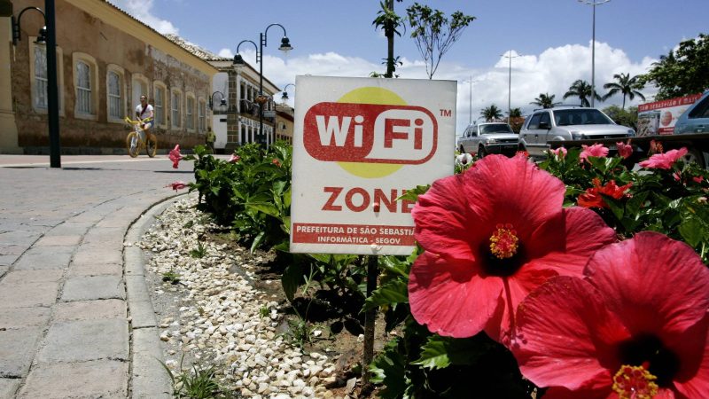 Vídeo: Rede de wi-fi pública podem expor suas informações – 16/10/2024 – Tv Folha